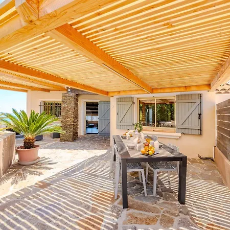 Holiday home Superbe 