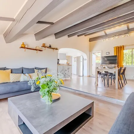Holiday home Superbe 
