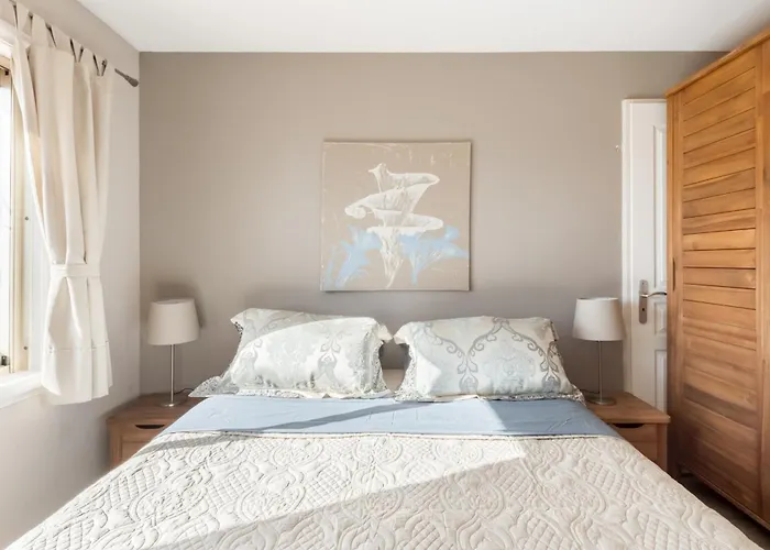 Superbe De Villa, Vue Panoramique, Piscine