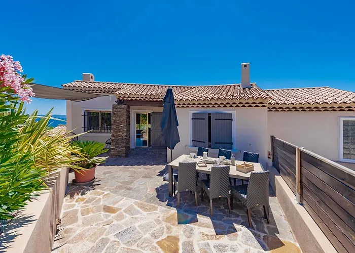 Superbe De Villa, Vue Panoramique, Piscine * Le Lavandou