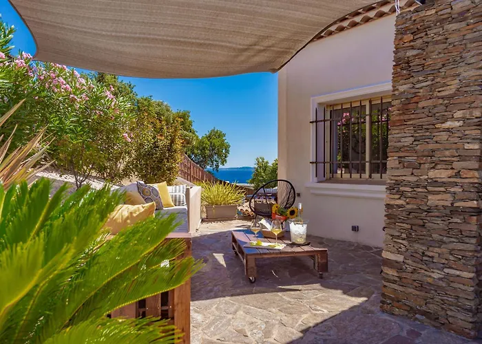 Hébergement de vacances Superbe De Villa, Vue Panoramique, Piscine *